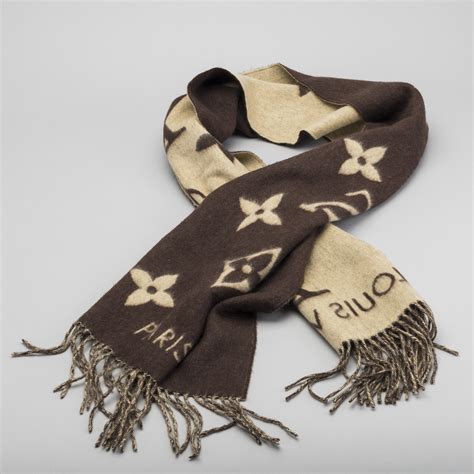 reykjavik scarf louis vuitton price|Louis Vuitton scarf.